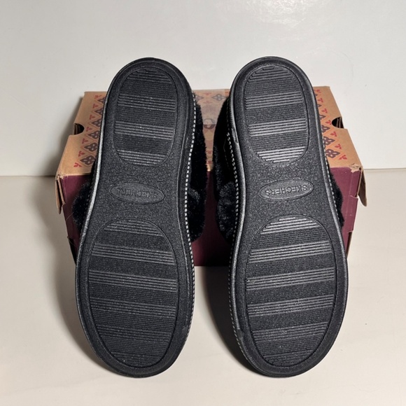 Skechers Bright Blossom Cozy Campfire Floral Quilted Slippers - Picture 9 of 9